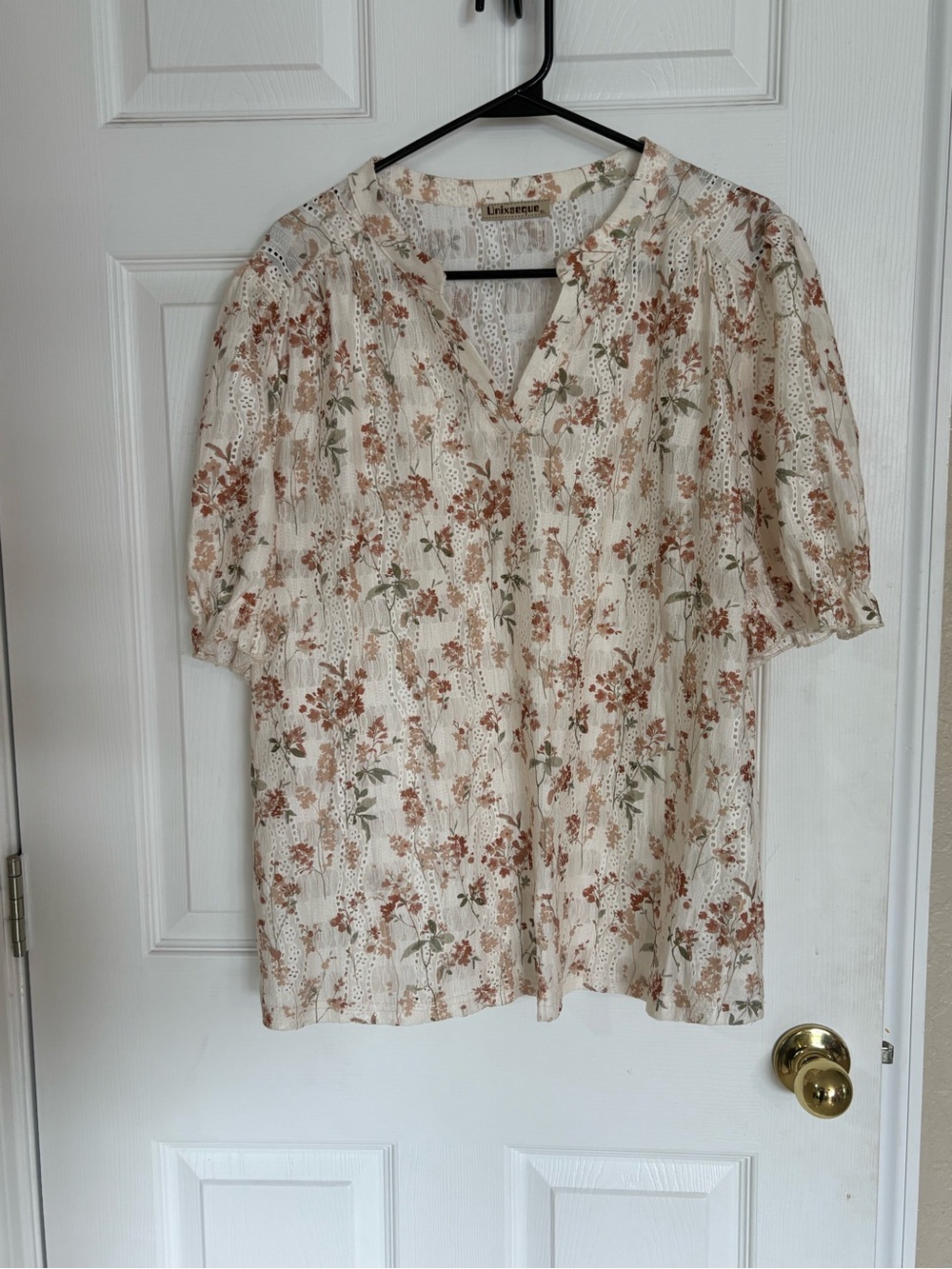 Unixseque Women’s XL Floral Lace Blouse Cream Boho V-Neck Short Sleeve Top